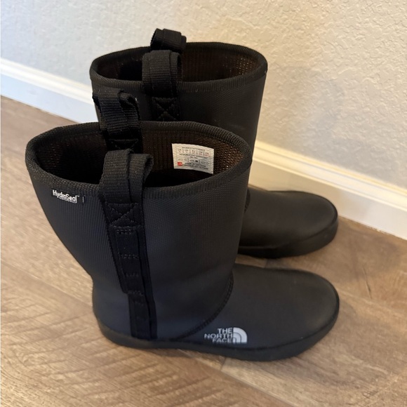 The North Face Waterproof Winter Boots - Picture 5 of 5